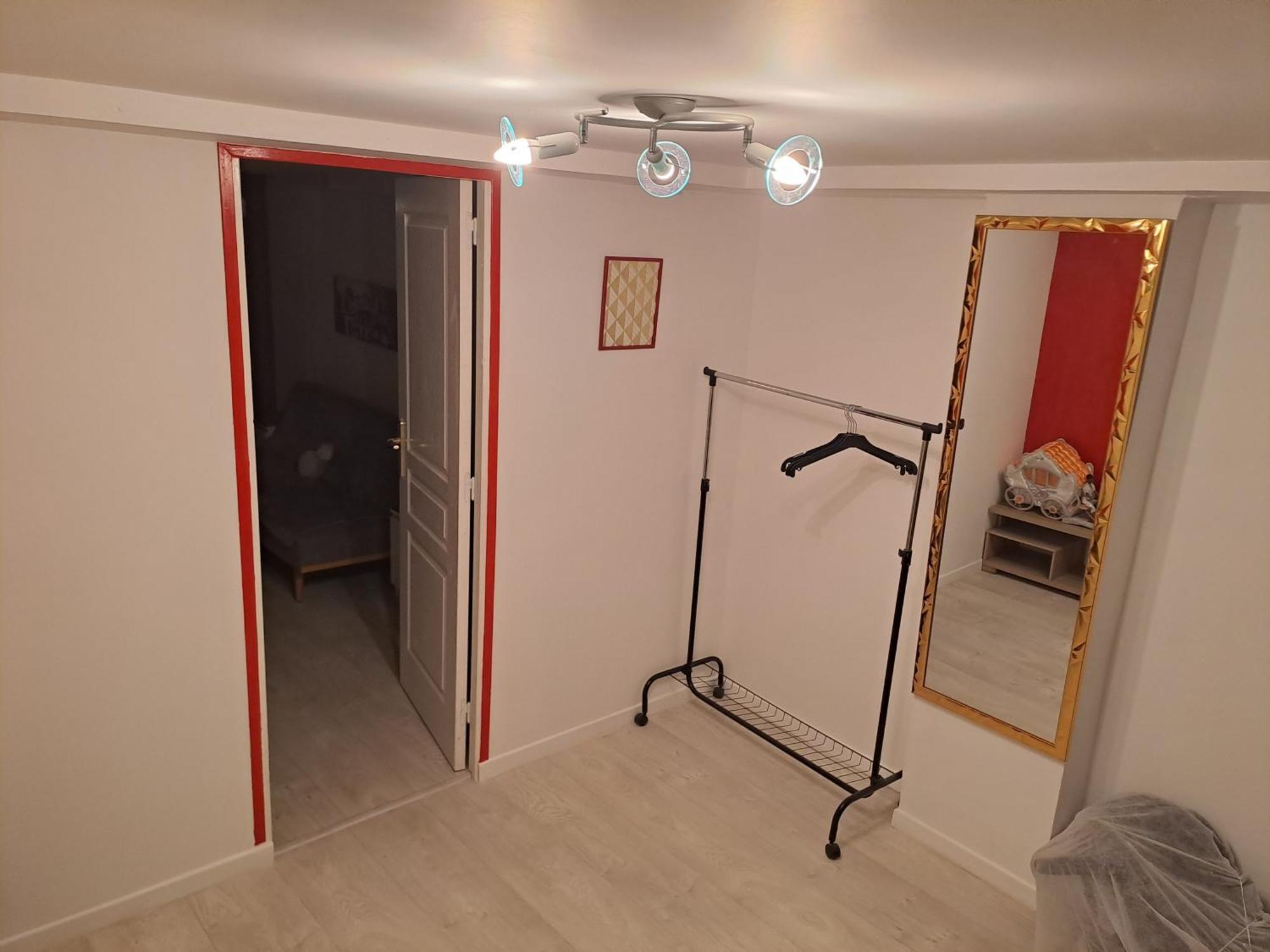 Maison Confort Et Repos Crecy-la-Chapelle Δωμάτιο φωτογραφία